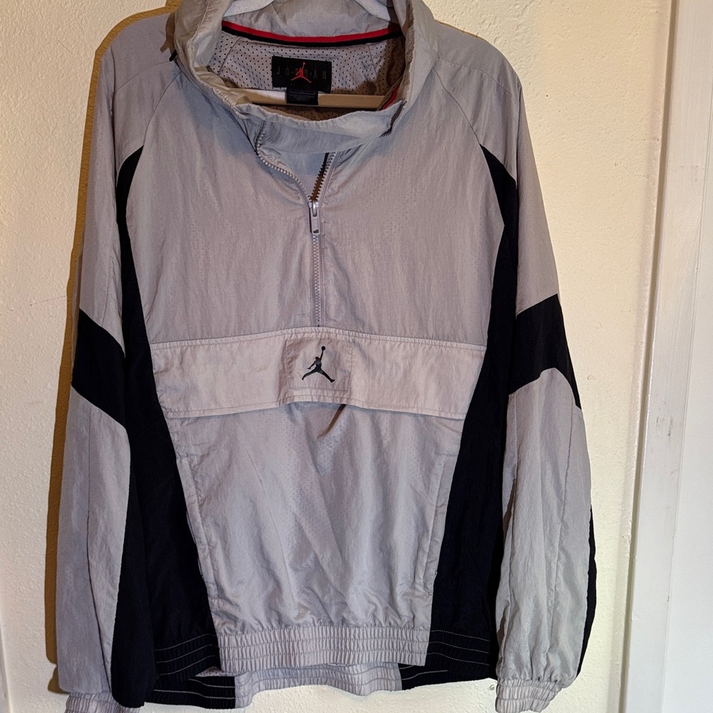Jordan Men's Windbreaker in Gray and Black